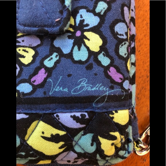Vera Bradley blue wristlet - Picture 9 of 9